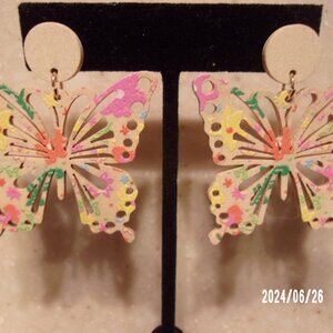 BUTTERFLY PIERCED EARRINGS